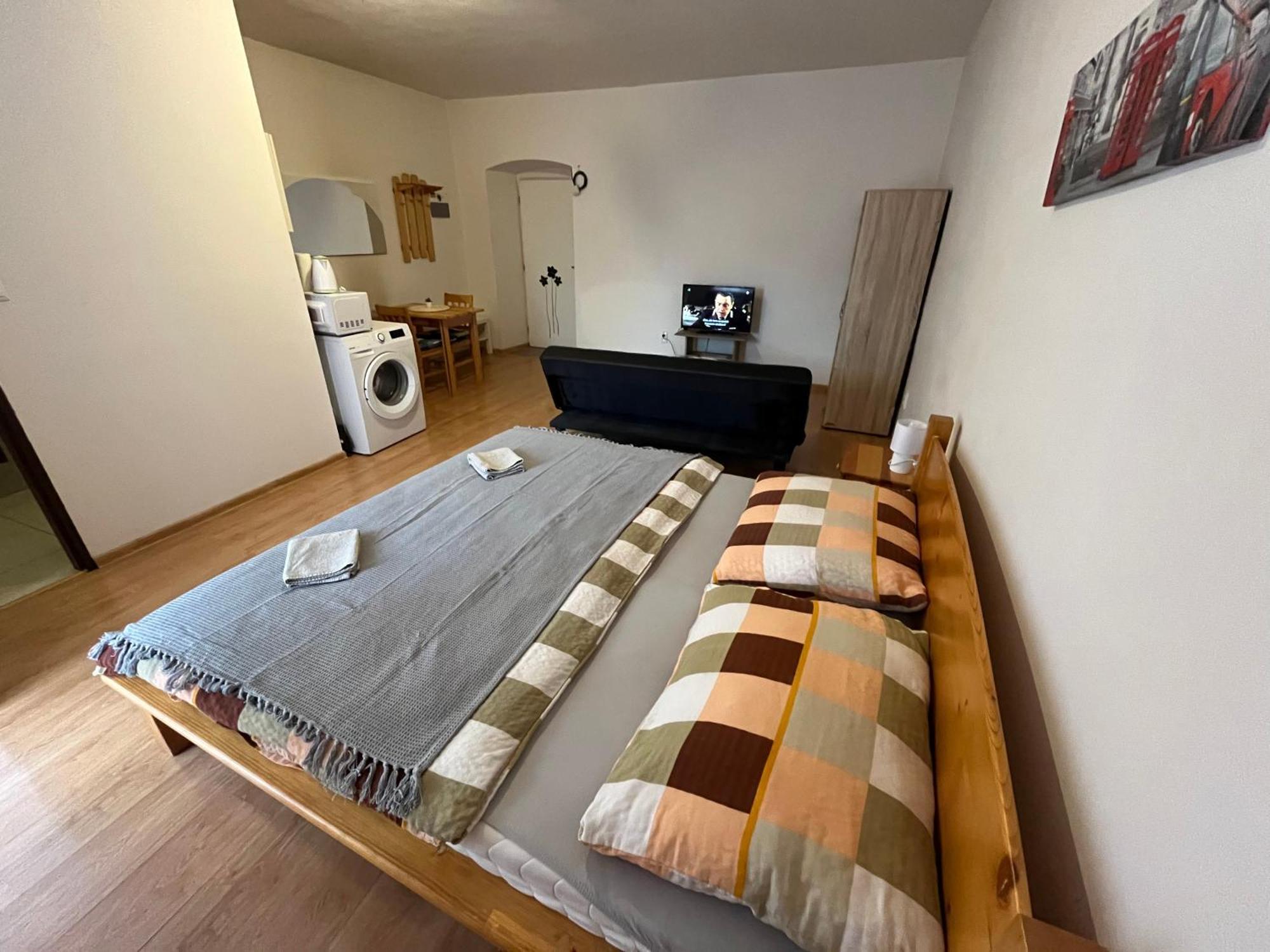 Apartman Centrum Банска-Бистрица Экстерьер фото